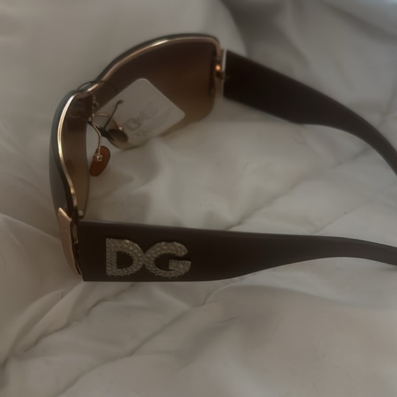 Sunglasses DG - Picture 2 of 6
